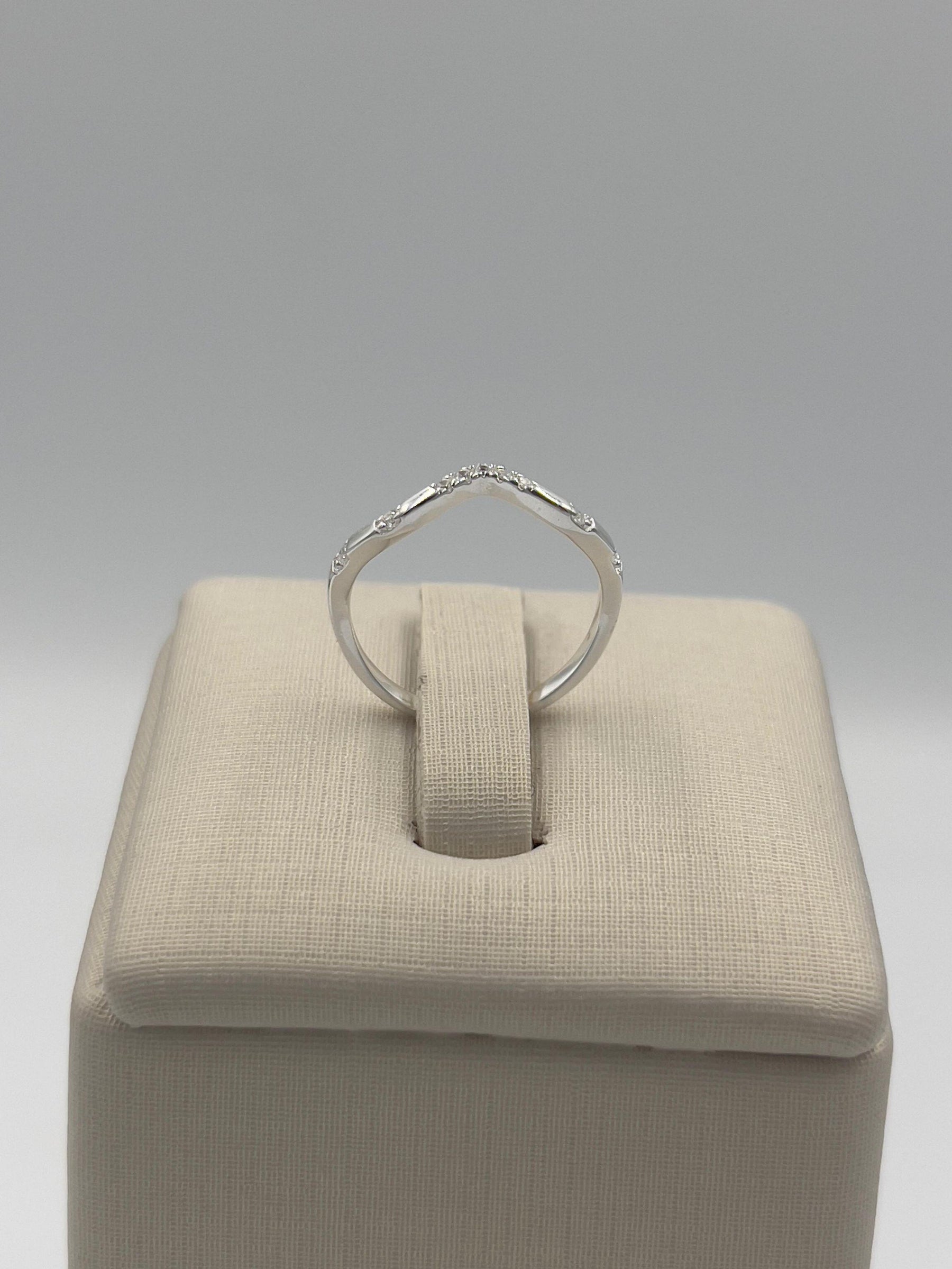 Anel 0038 wave zircônia