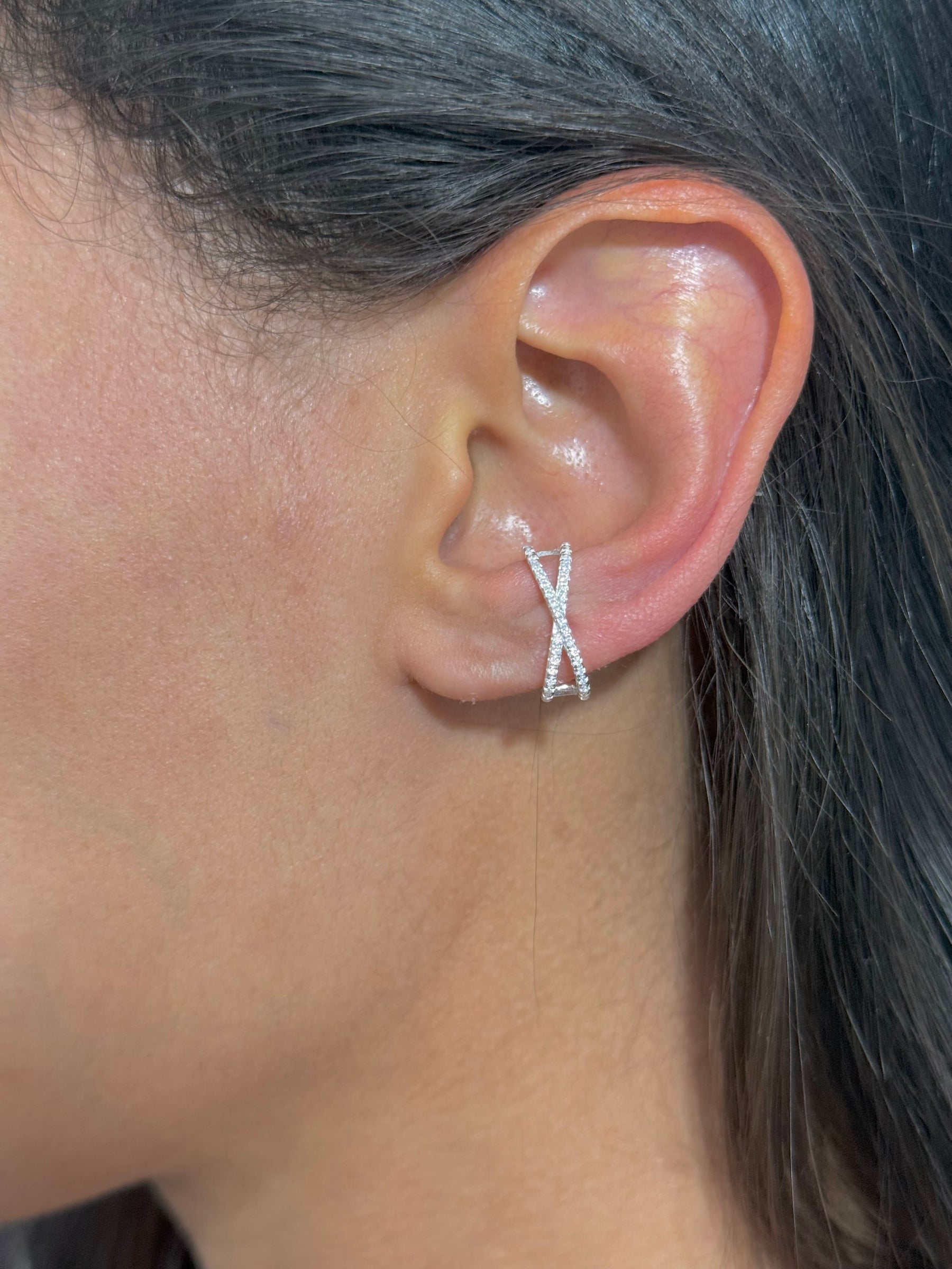 Brinco 0058 ear cuff cravejado