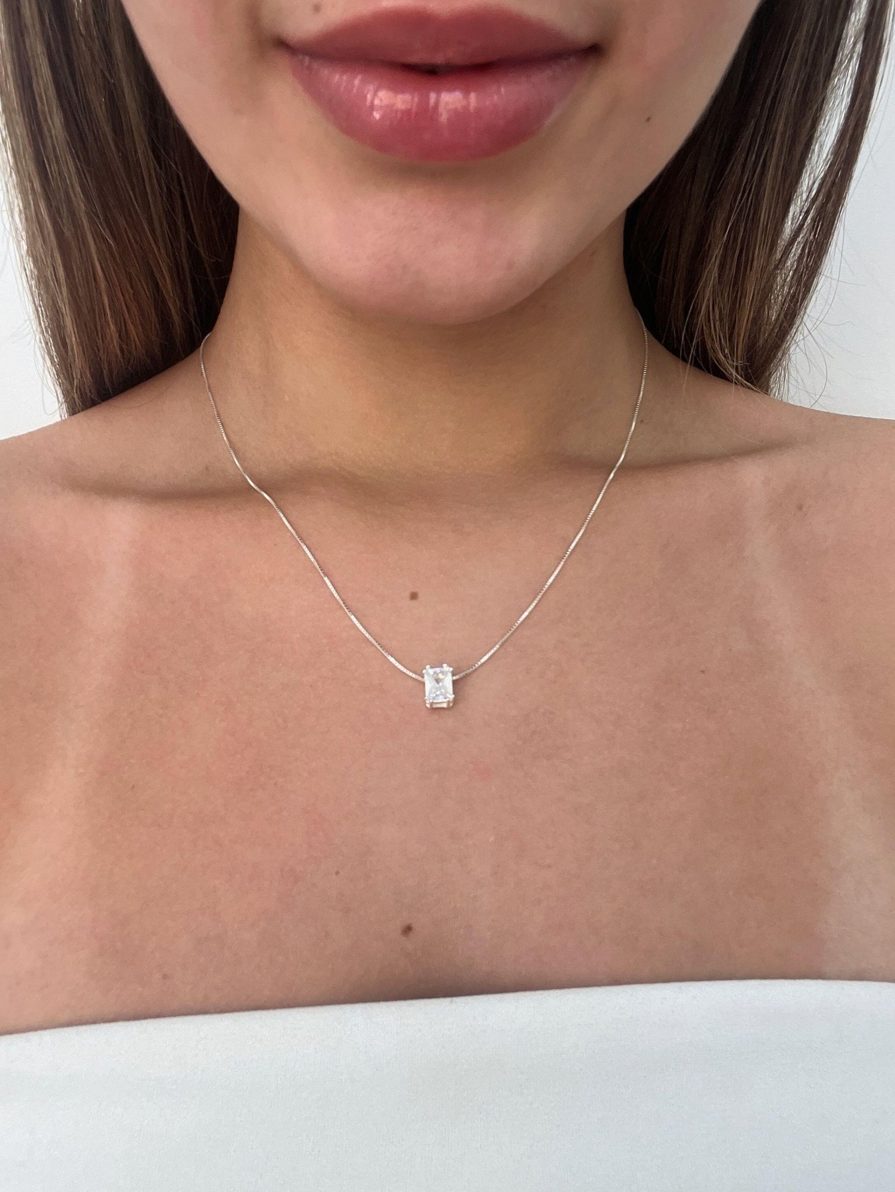 Colar 020 retangular cristal