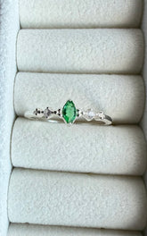 Anel 0011 realeza verde esmeralda