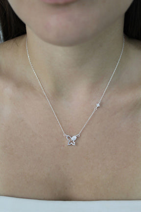 Colar 040 borboleta pedra cristal