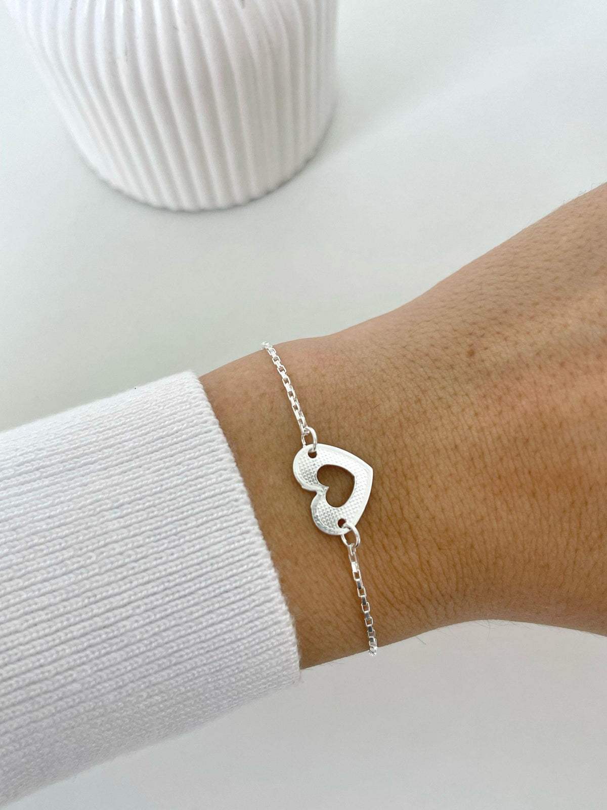 Pulseira 018 coração chapinha detalhado