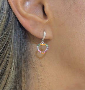 Brinco 0060 coração colorido