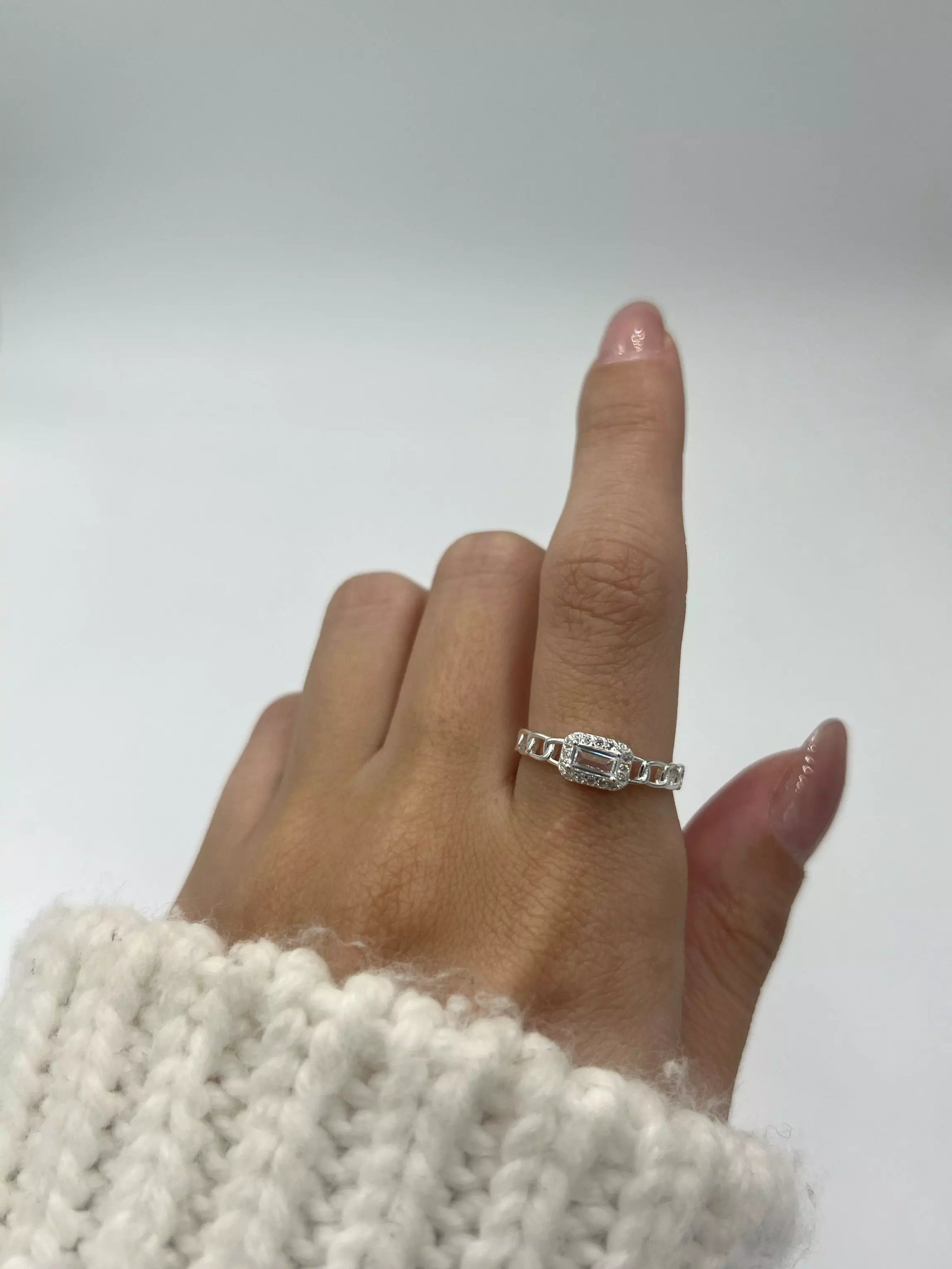 Anel 0040 elos pedra quadrada