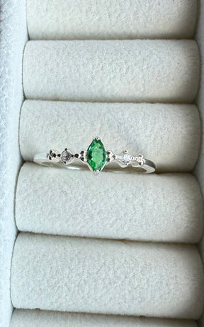 Anel 0011 realeza verde esmeralda
