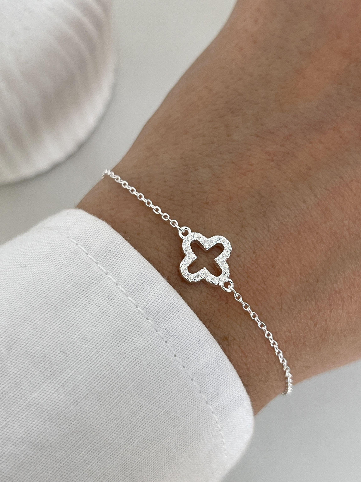 Pulseira 011 cleef único pingente cravejado